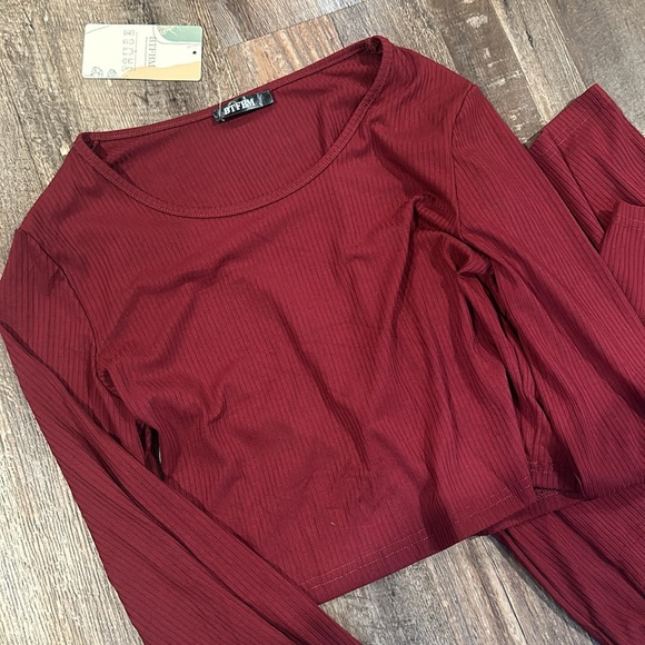 Cozy cropped top and pants set! - Picture 2 of 2